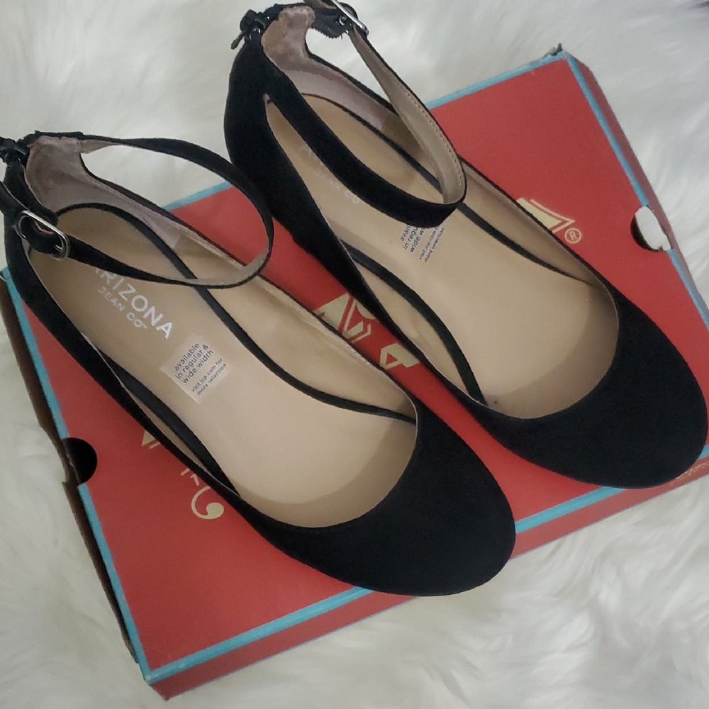 Arizona Jean Company Women's Elegant Black Flats